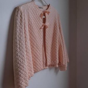 Vintage Quilted bed jacket in peachy pink